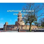 W Porcie - Blisko Plazy - Molo - Latarnia Morska