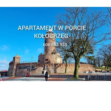 W Porcie - Blisko Plazy - Molo - Latarnia Morska